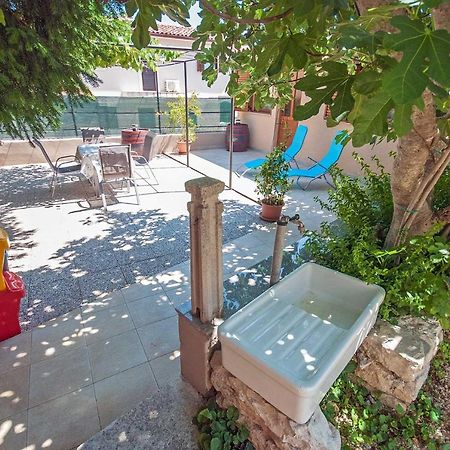 Apartman Kirac Pomer Exterior foto